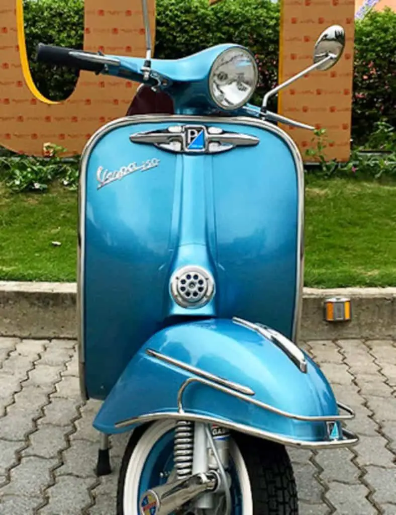 the winged Vespa logo on a classic Vespa from Vietnam has never been used by Piaggio on their scooters