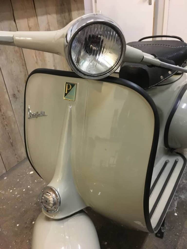 to hide imperfections many Vietnamese Vespas have rubber on the leg shield, the floorboard and the cowls