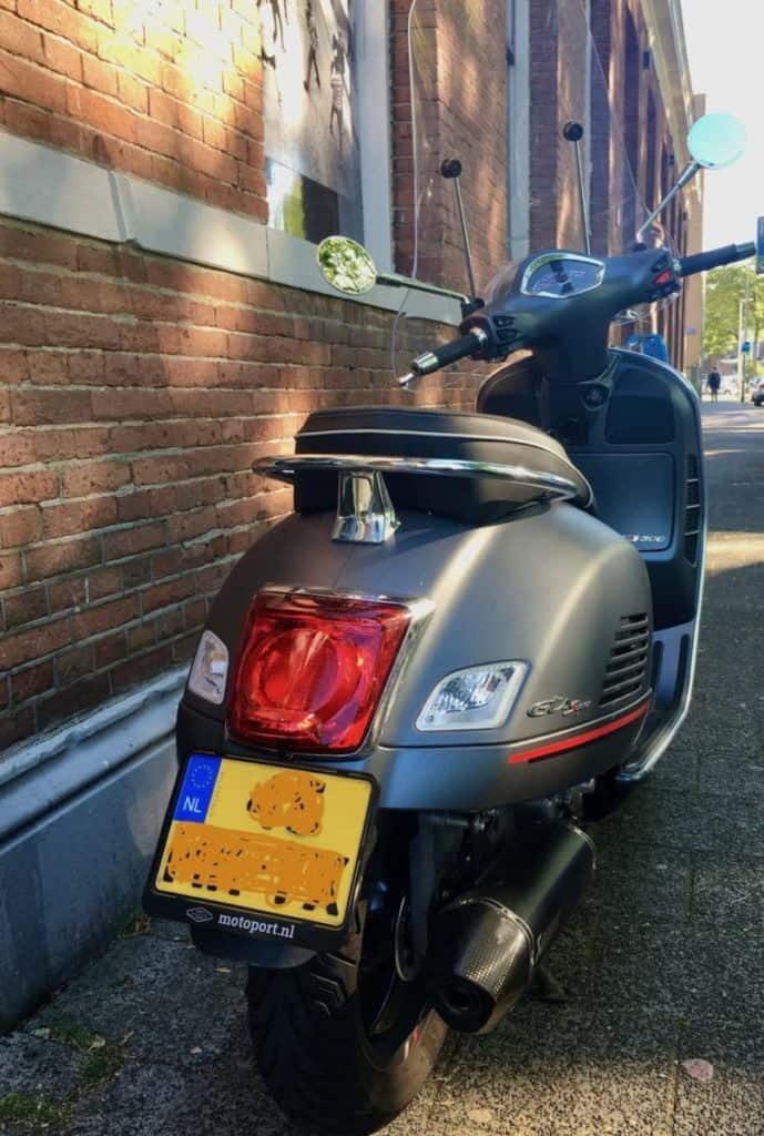 buying a vespa GTS