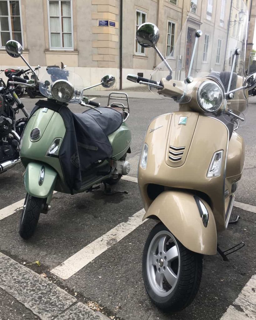 modern vespa small-frame vs modern vespa large-frame, which vespa would you buy