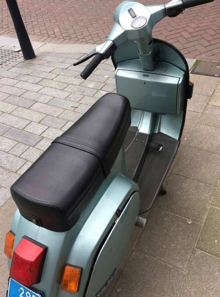 Vespa PK50 in metallic green/grey