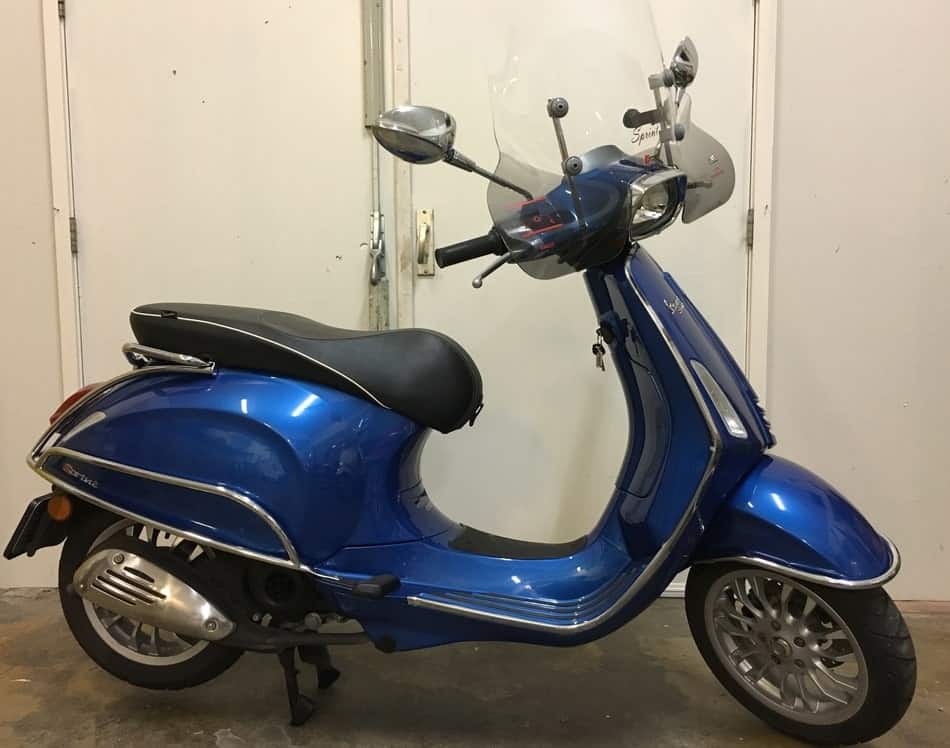 buying a used blue Vespa Sprint