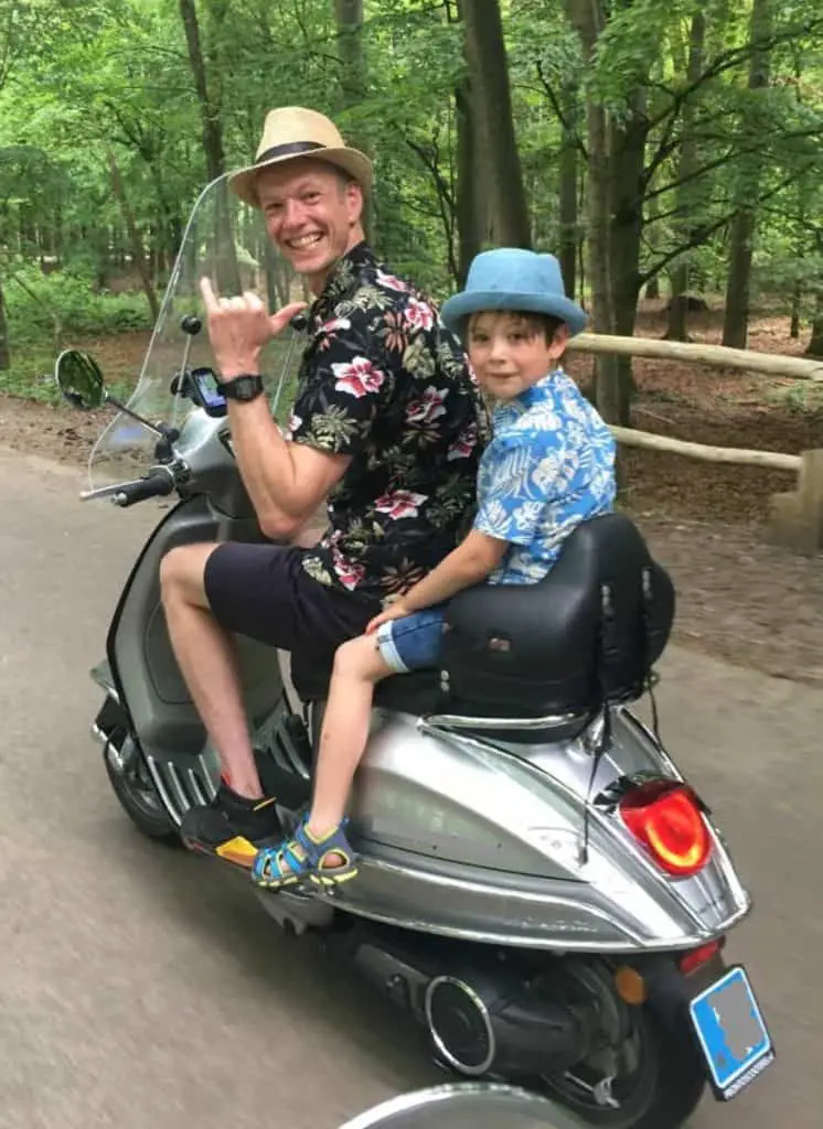 driving a vespa with a child seat