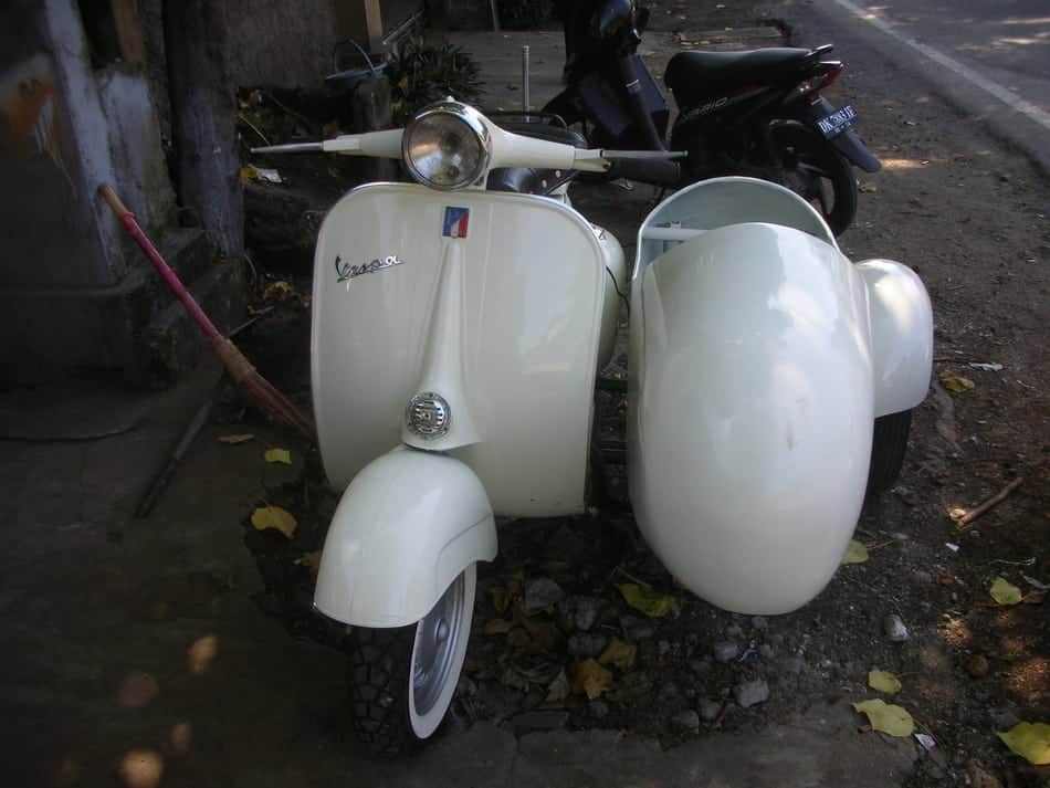 classic used Vespa with sidecar restored in Asia