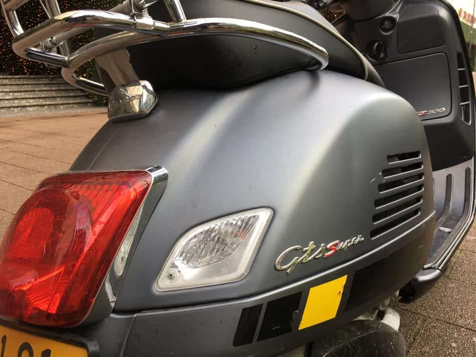 grey used Vespa GTS 300