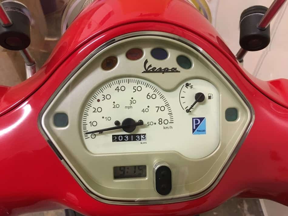 mileage indicator Vespa LX