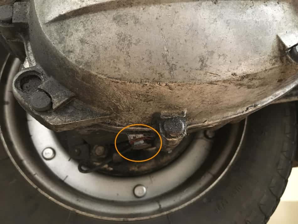 gearbox drain plug on a classic Vespa