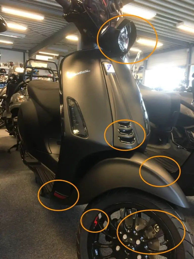 circles added to the differences between a vespa primavera and a vespa sprint